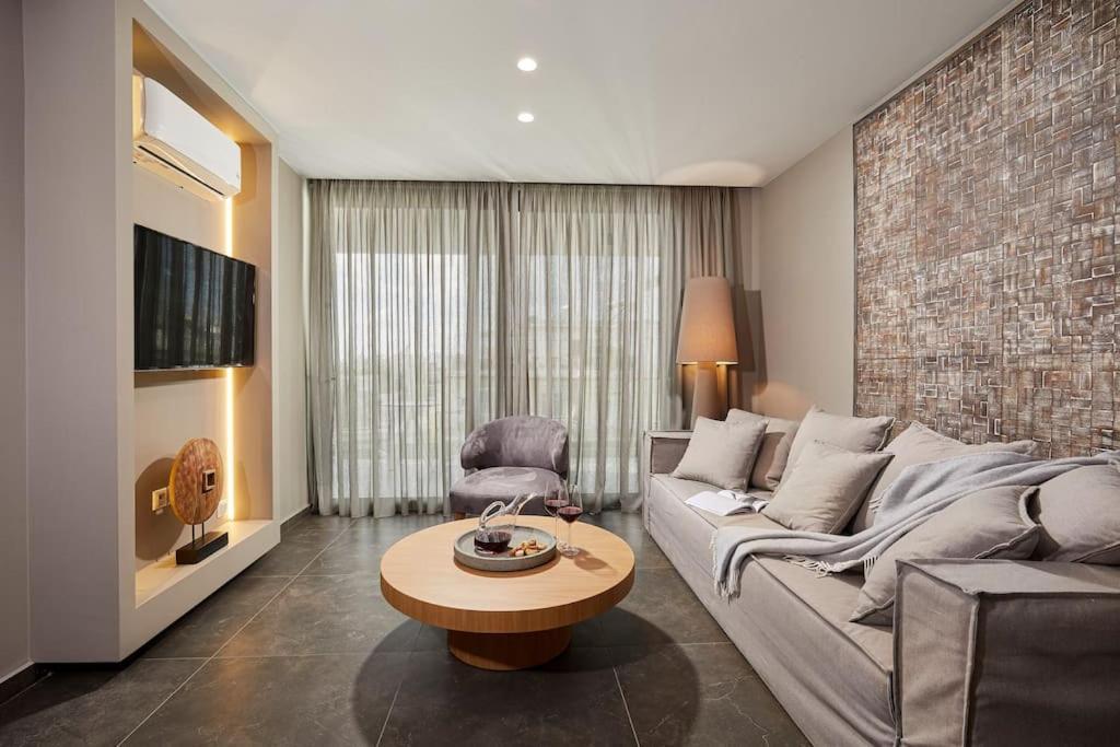 Cw Athens Riviera Suite Buitenkant foto