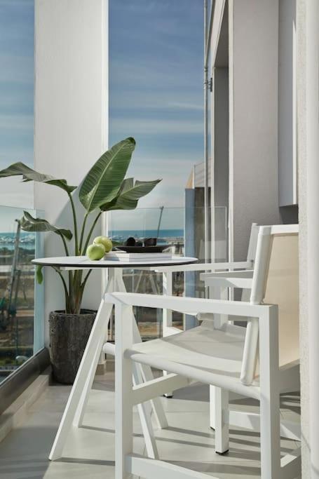 Cw Athens Riviera Suite Buitenkant foto