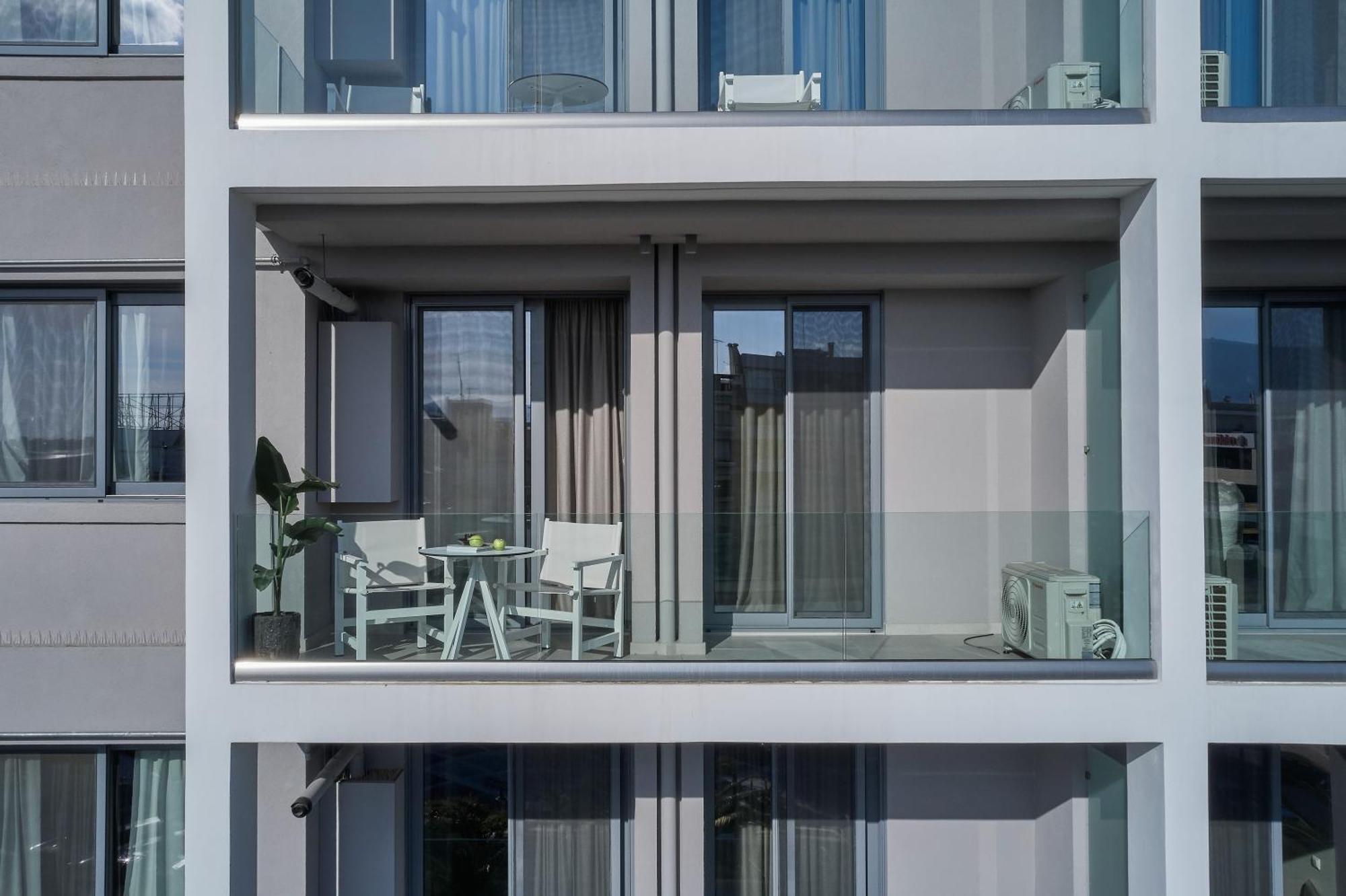 Cw Athens Riviera Suite Buitenkant foto