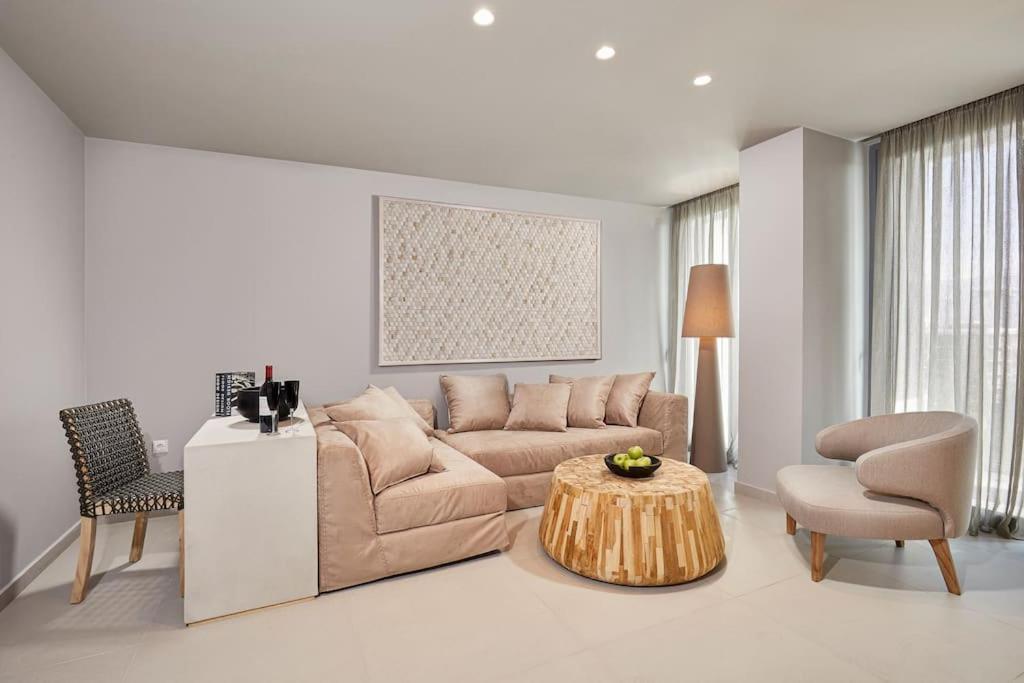 Cw Athens Riviera Suite Buitenkant foto